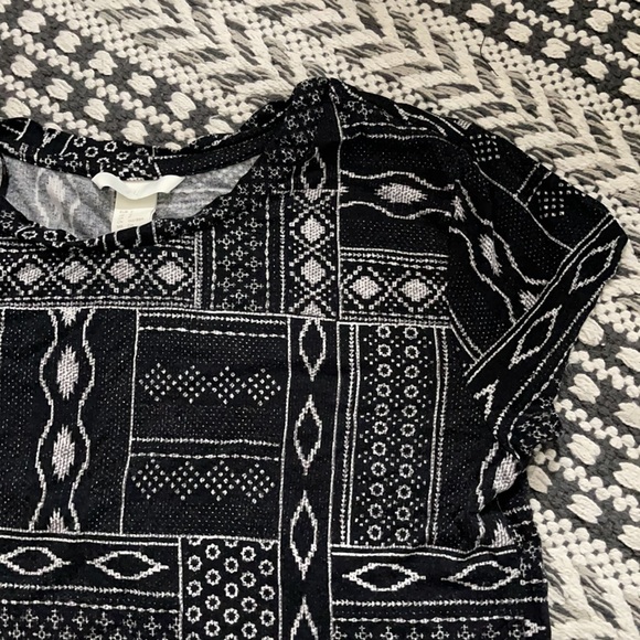 ✨2/20$✨H&M Stretchy T-shirt size S - Picture 2 of 5